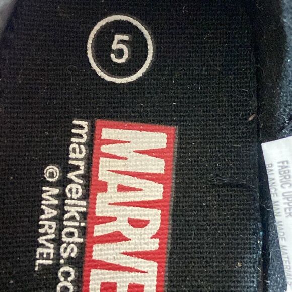 Marvel Spider-Man Red and Black Sneakers Kids Size 5 Shoes - Picture 10 of 11